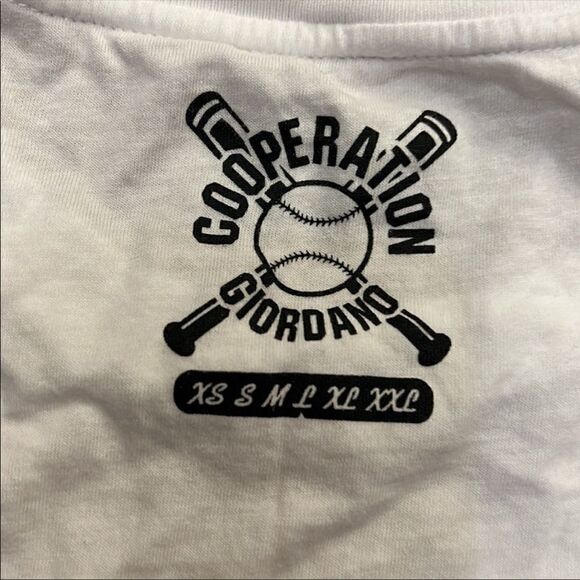 Giordano 2 tshirt L  - Picture 7 of 9